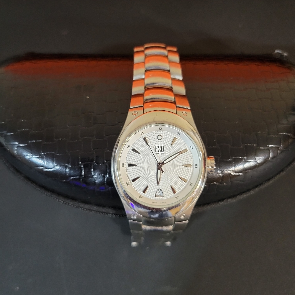 Watch - Picture 2 of 7